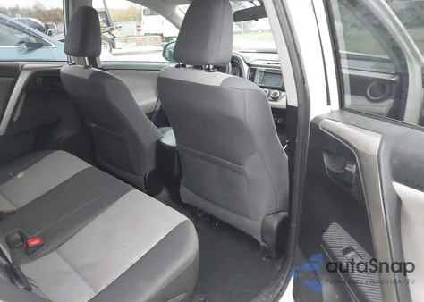 2015 Toyota Rav4 Le z USA, uszkodzony, nr VIN 2T3BFREV1FW261836